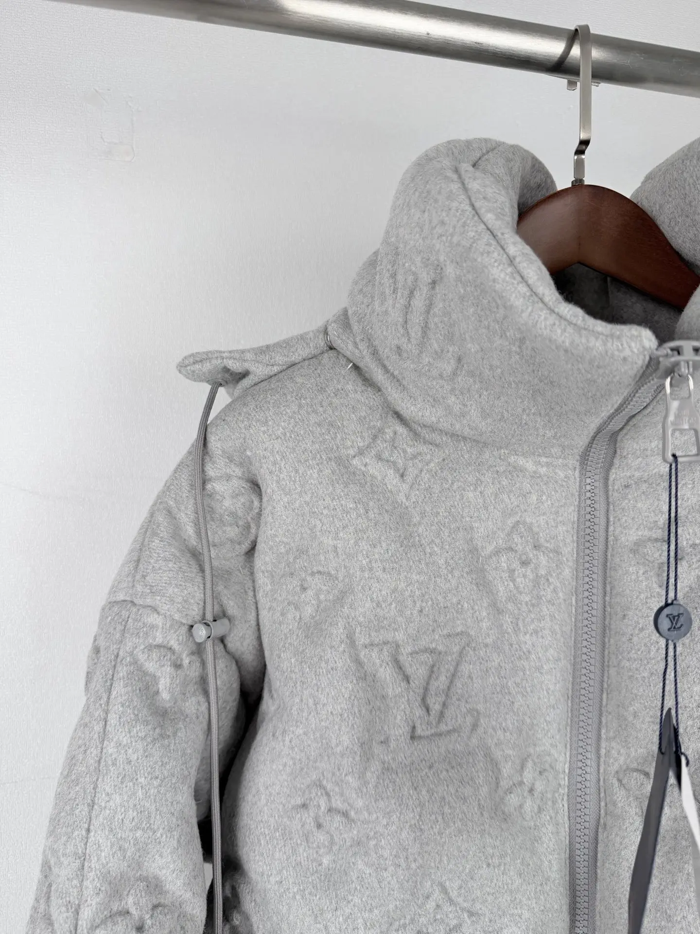 Monogram Embossed Down-Filled Puffer Jacket D72019987 — view 5