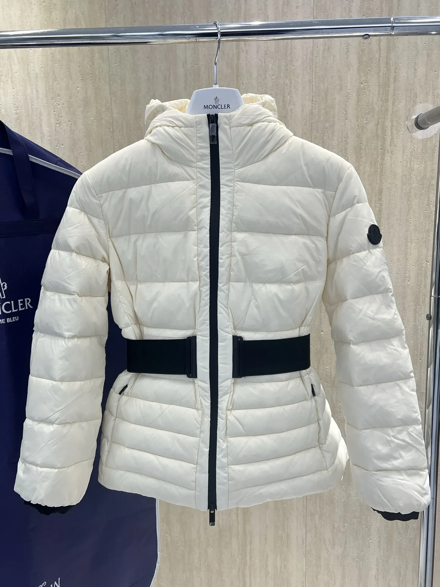 Magnolia Belted Hooded Down Jacket D81019957