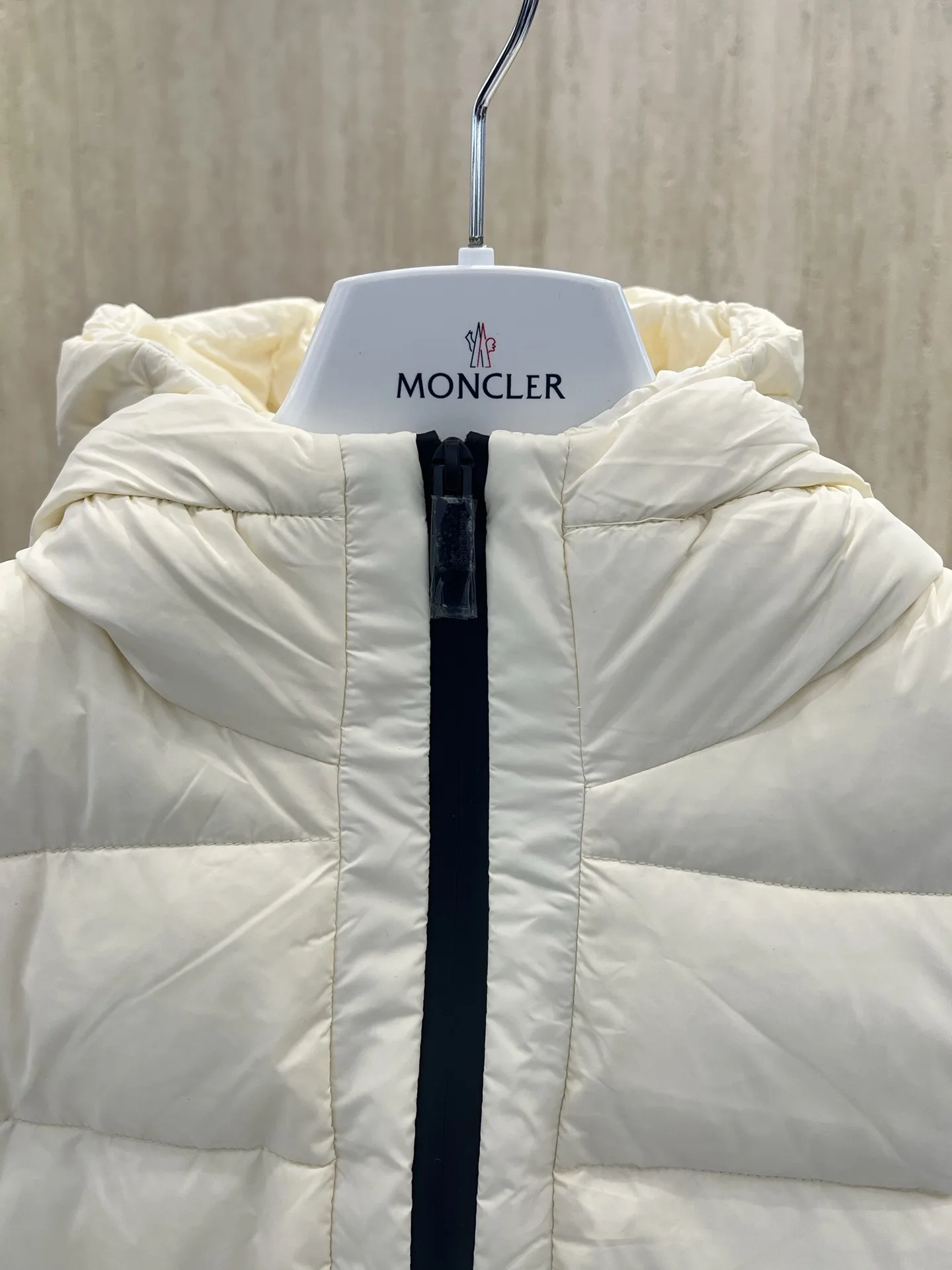Magnolia Belted Hooded Down Jacket D81019957 — view 4