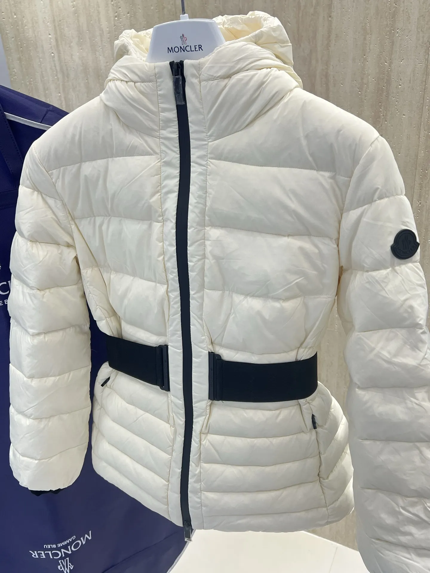 Magnolia Belted Hooded Down Jacket D81019957 — view 5