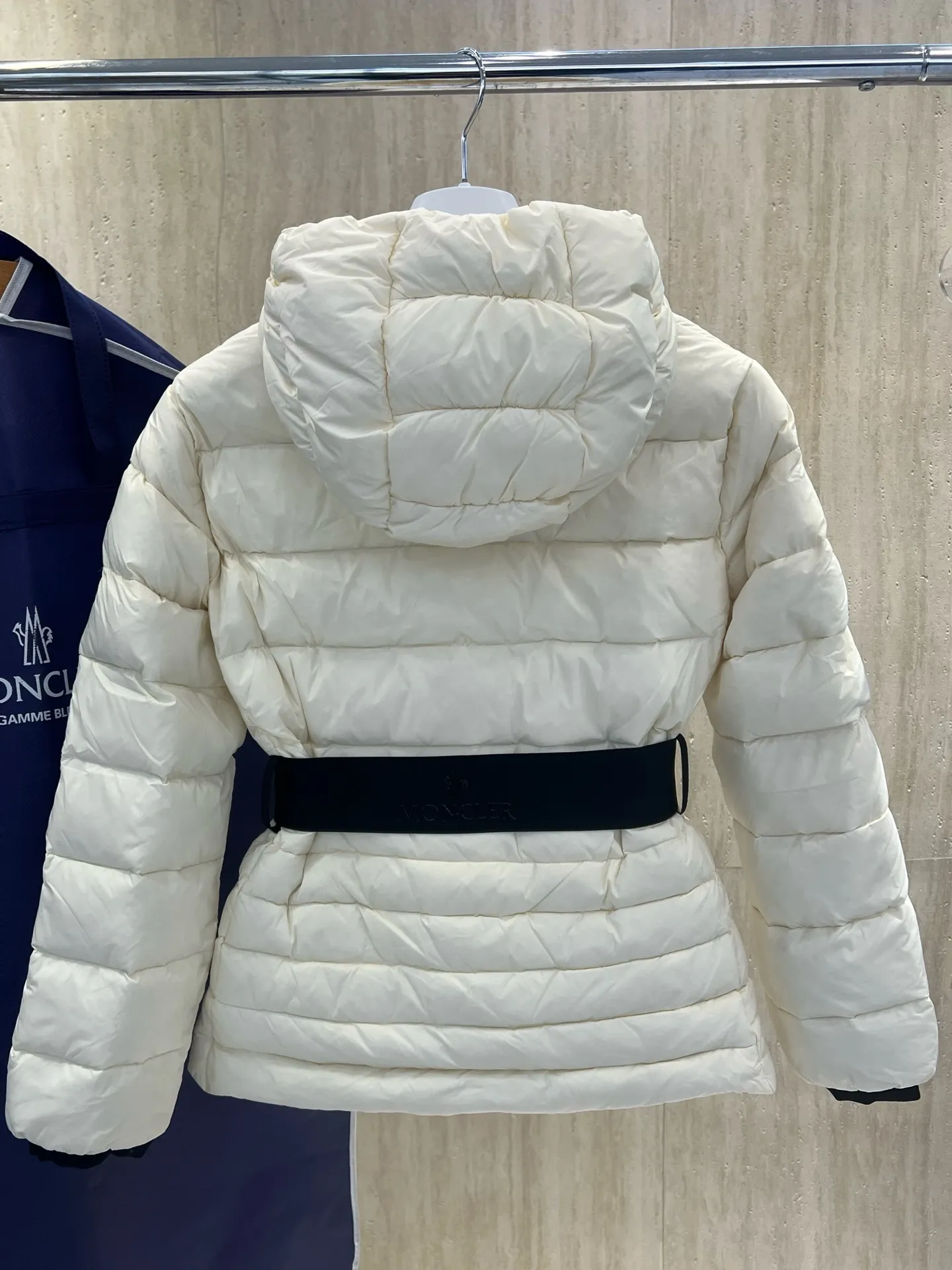 Magnolia Belted Hooded Down Jacket D81019957 — view 8