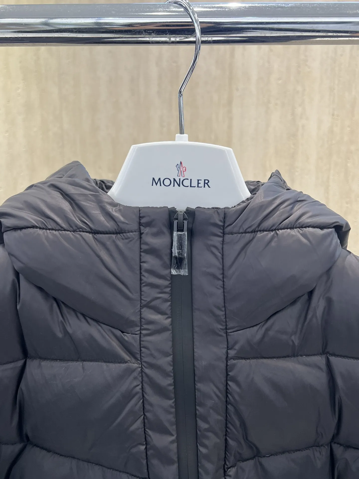 Magnolia Belted Hooded Down Jacket D81019958 — view 4