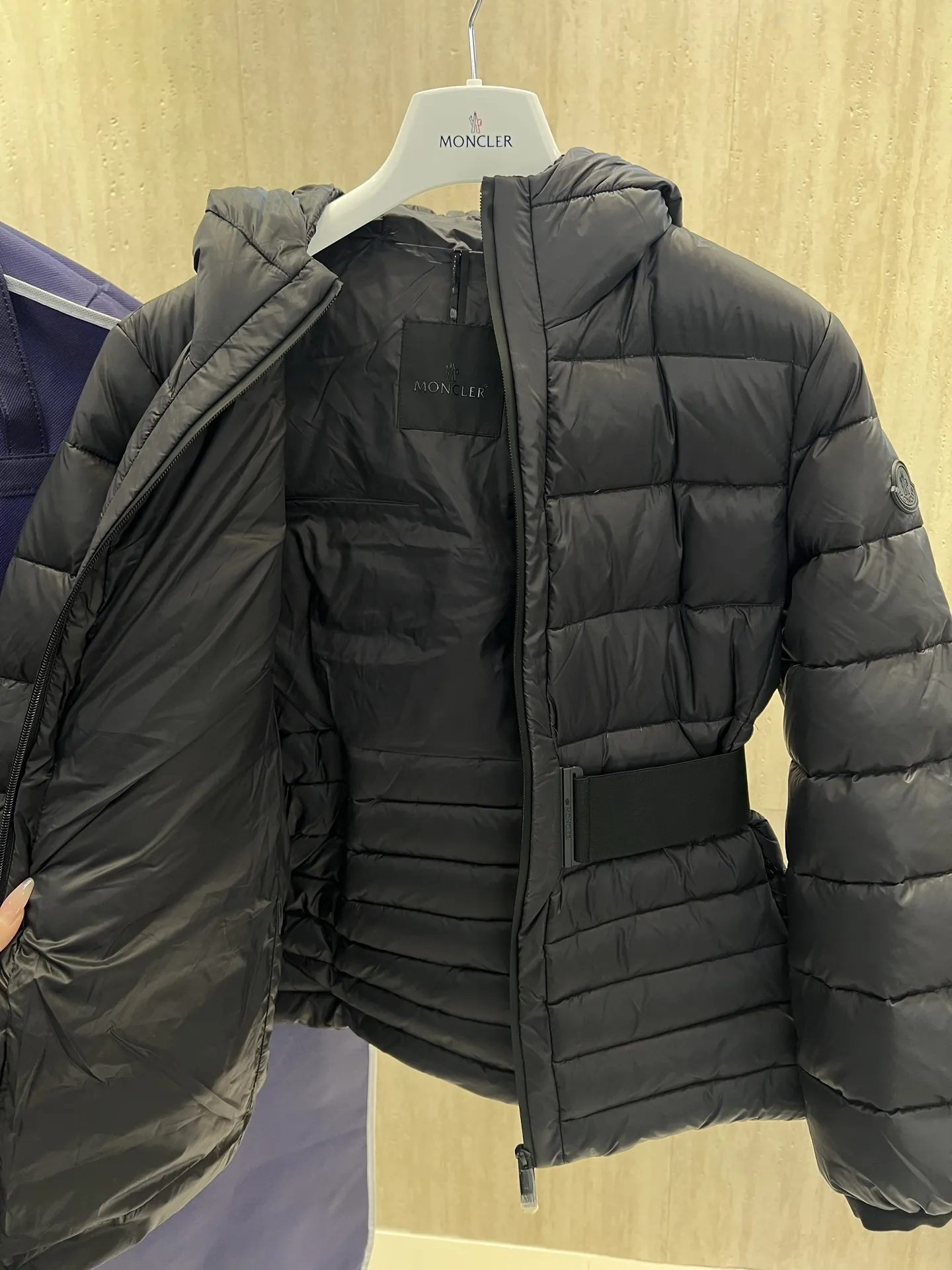 Magnolia Belted Hooded Down Jacket D81019958 — view 7