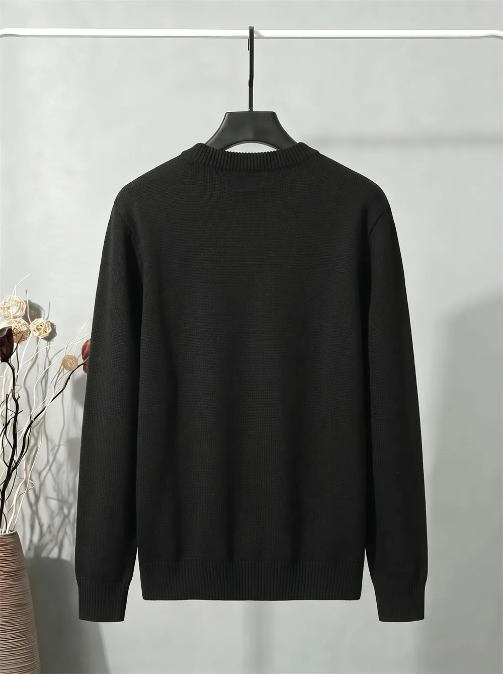 1952 Logo Jacquard Crew-Neck Sweater D20022102 — view 2