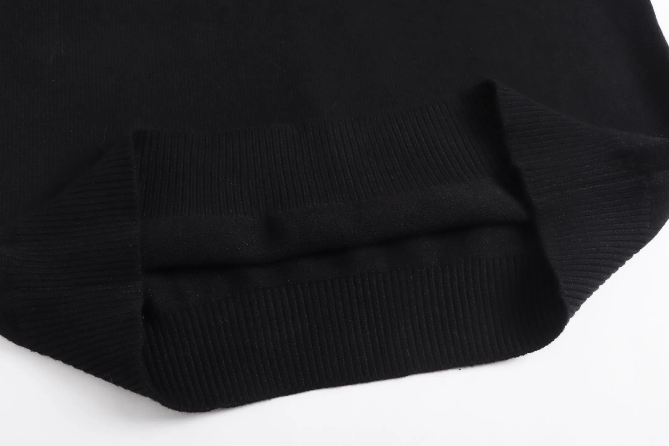 1952 Logo Jacquard Crew-Neck Sweater D20022102 — view 5