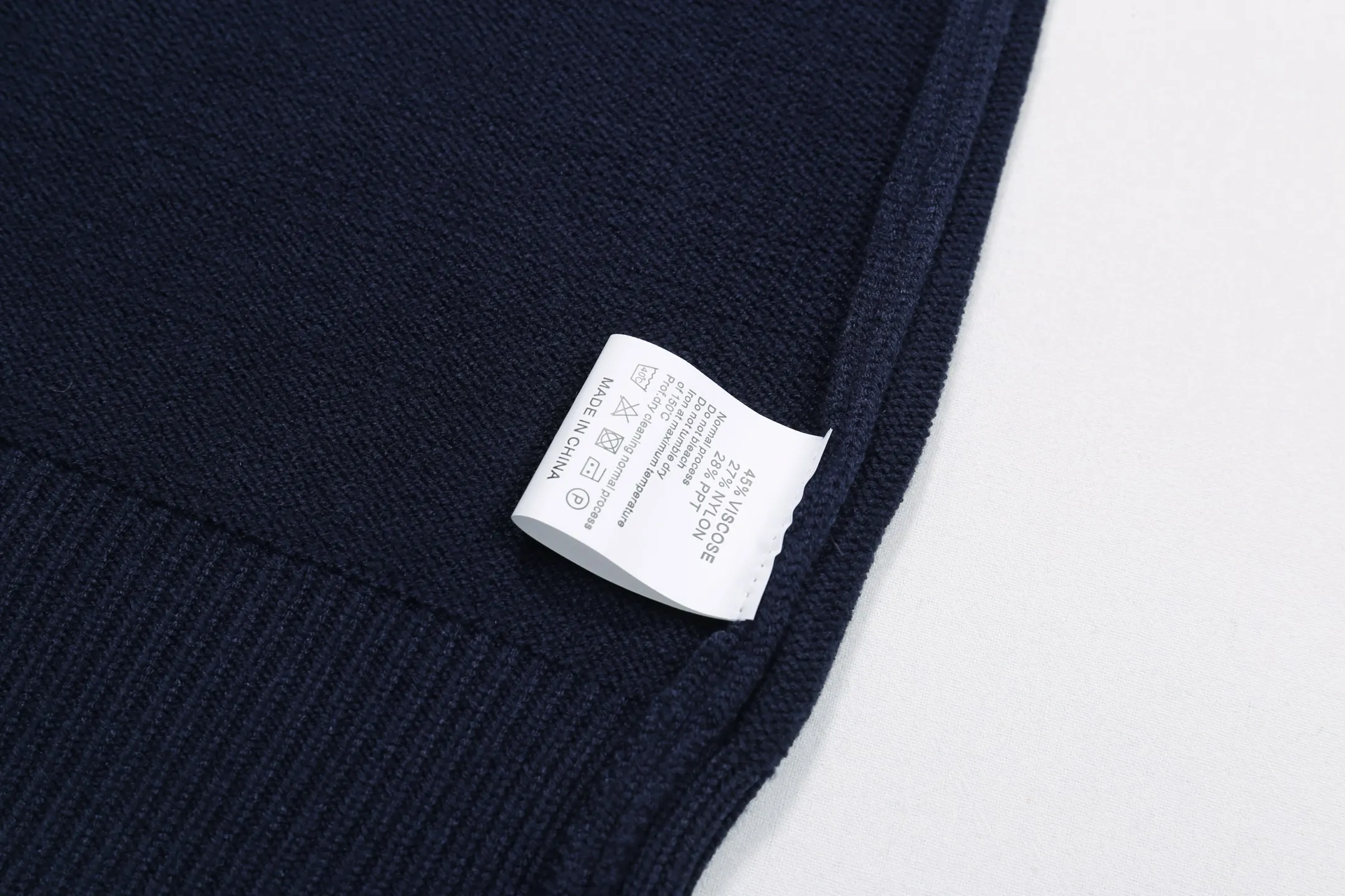 Snake Intarsia Logo Crew-Neck Sweater D20022134 — view 8