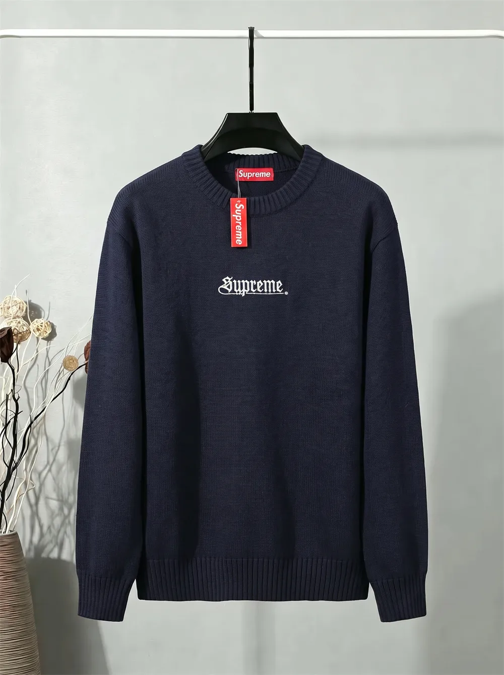 Logo Embroidered Crew-Neck Sweater D20022090