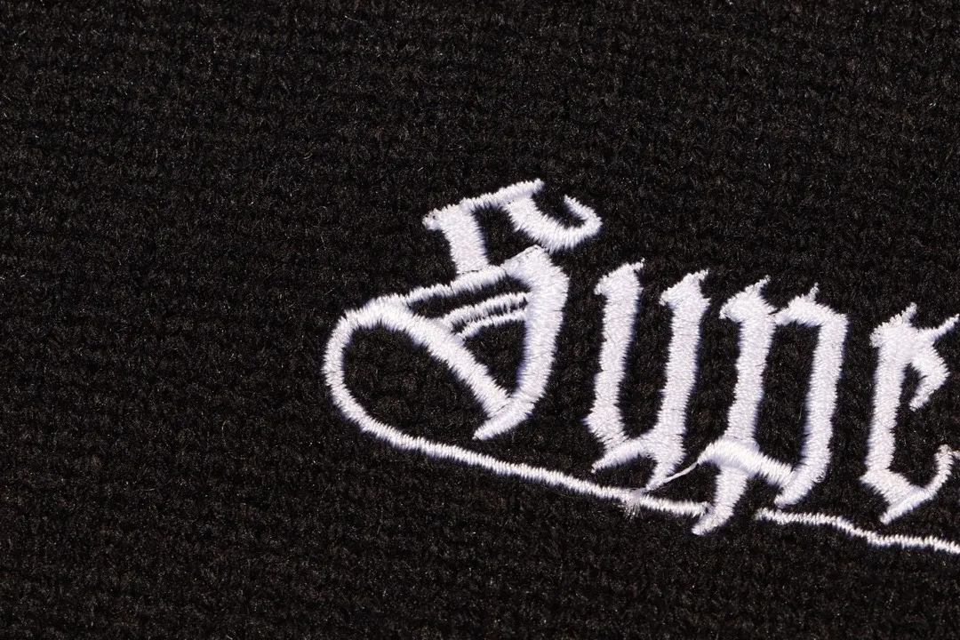 Logo Embroidered Crew-Neck Sweater D20022090 — view 8