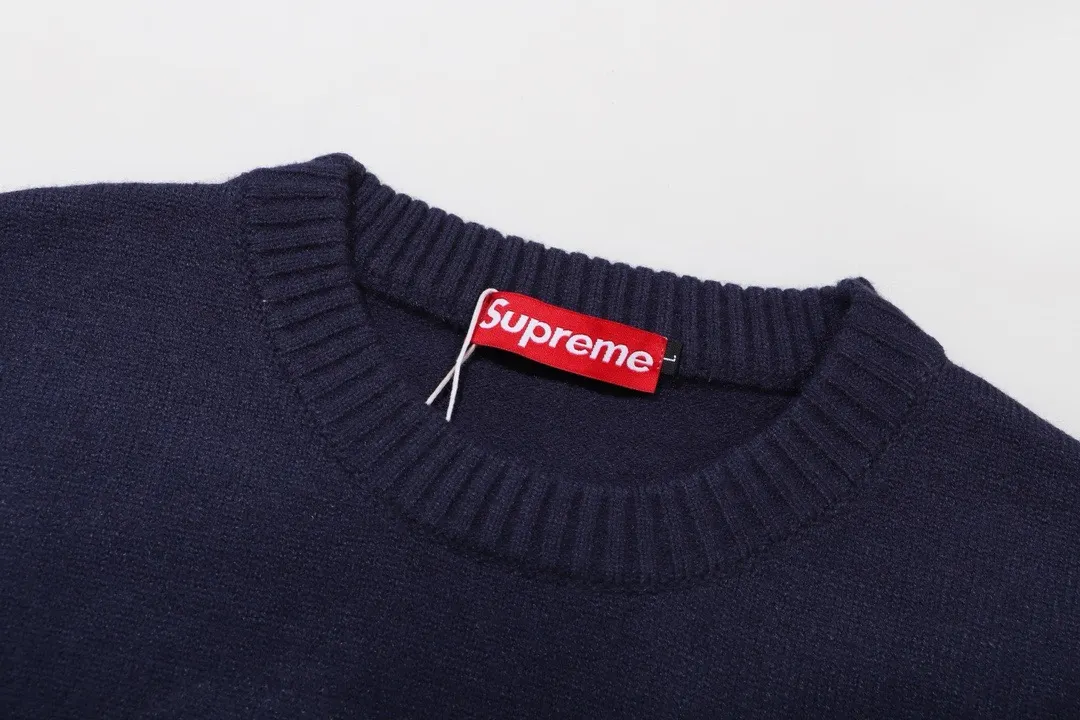 Embroidered Logo Crew-Neck Sweater D20022088 — view 4