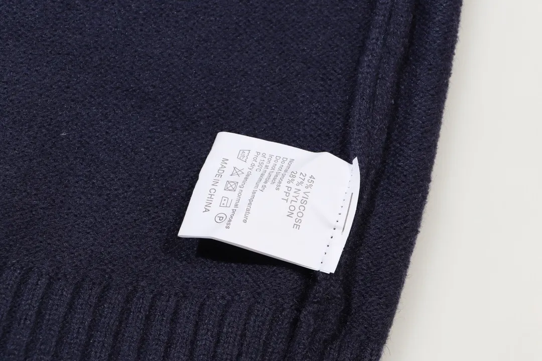Embroidered Logo Crew-Neck Sweater D20022088 — view 5