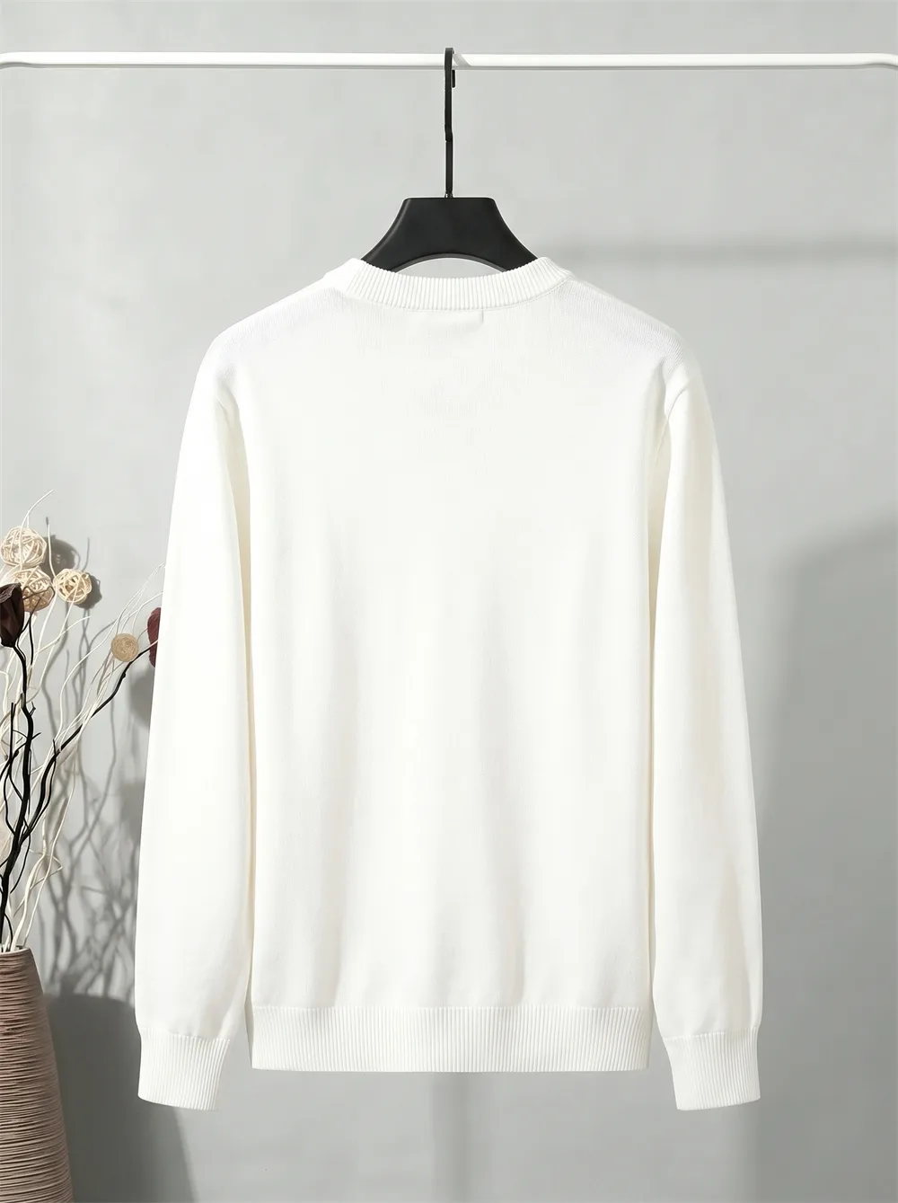 Supreme Embroidered Logo Crew-Neck Sweater D20022089 — view 2