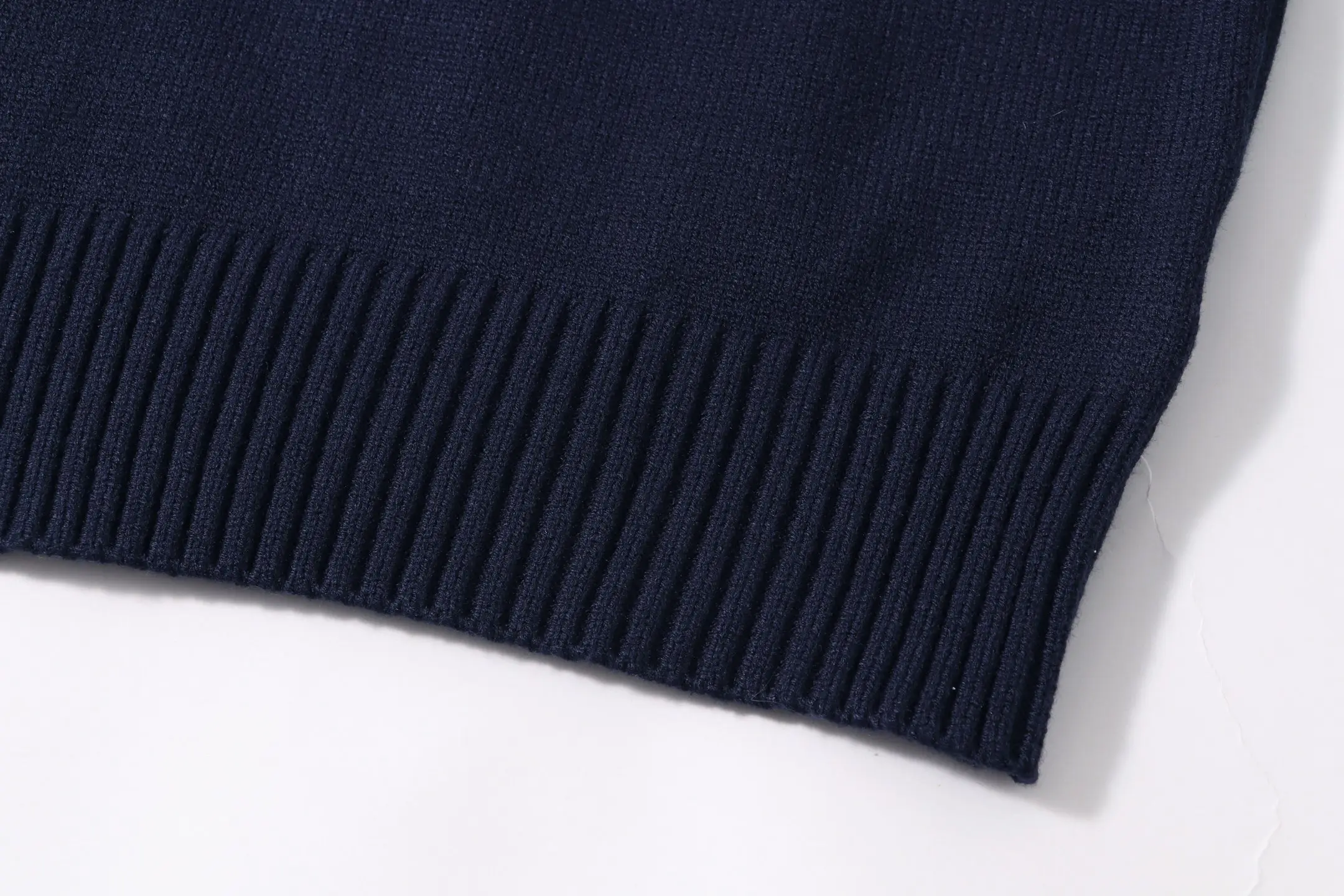 Chez Valentino Logo Intarsia Knit Sweater D20022118 — view 4