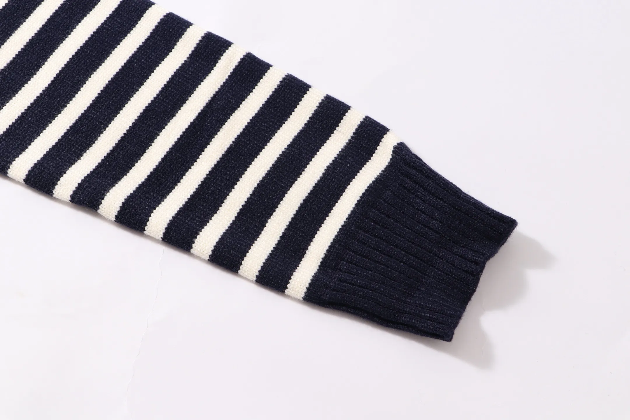 Chez Valentino Striped Logo Crew-Neck Sweater D20022116 — view 6