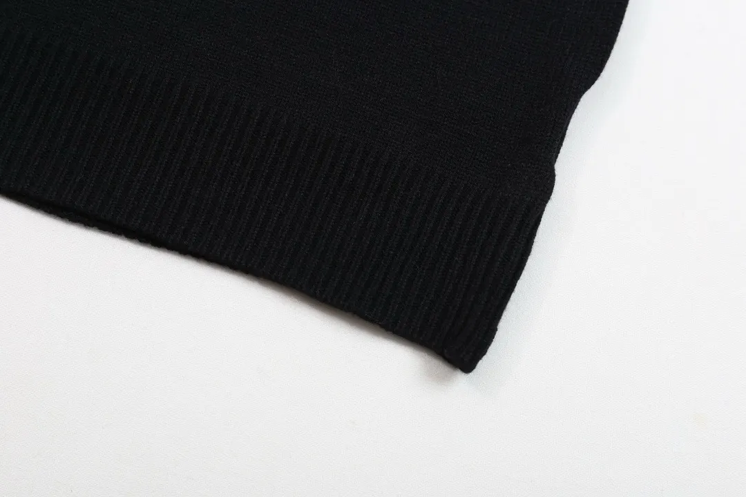 Logo Intarsia Crew-Neck Sweater D20022111 — view 7