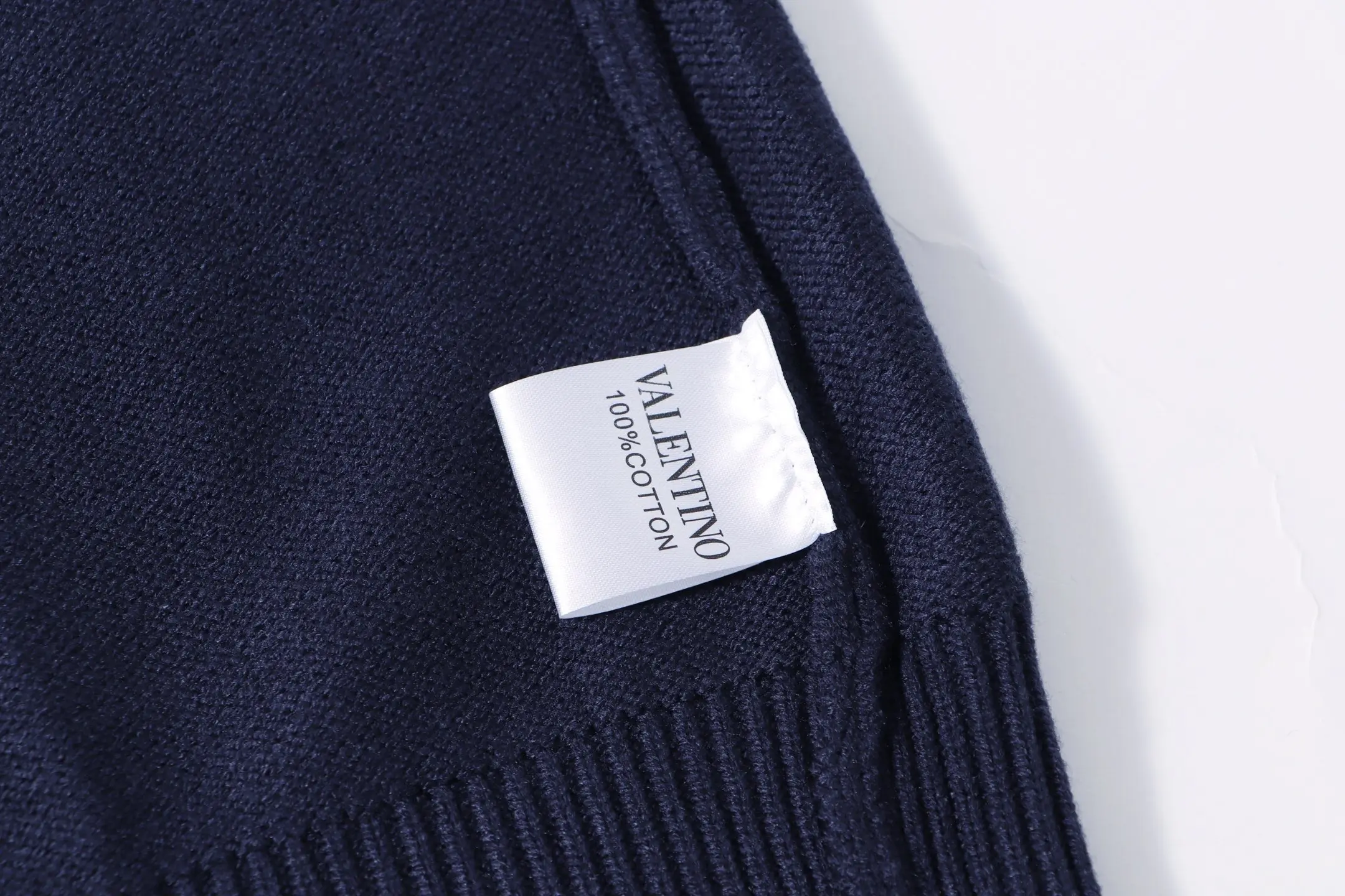 Chez Valentino Intarsia Logo Knit Sweater D20022117 — view 3