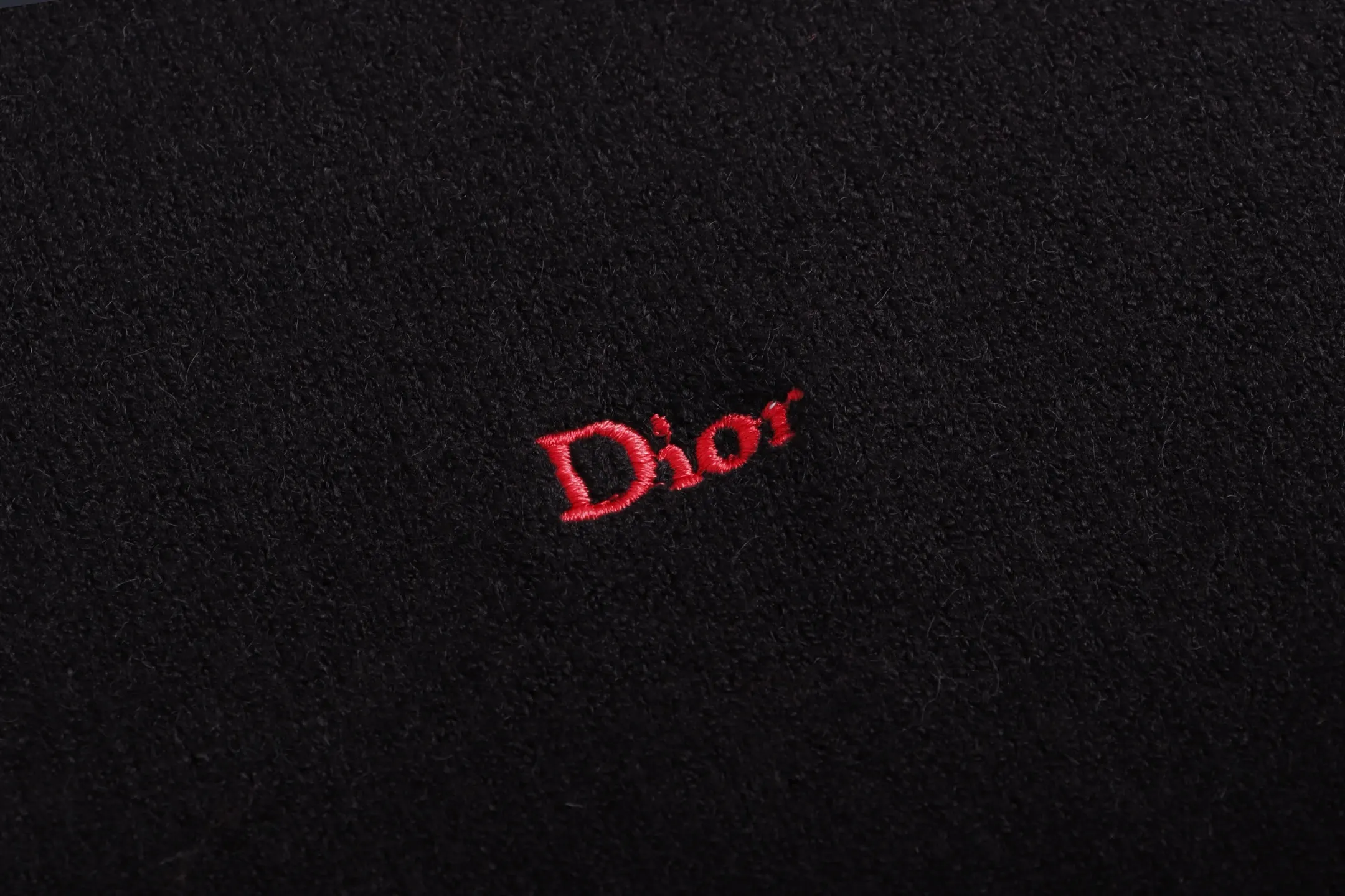 Logo-Embroidered Crew-Neck Sweater D20022081 — view 5