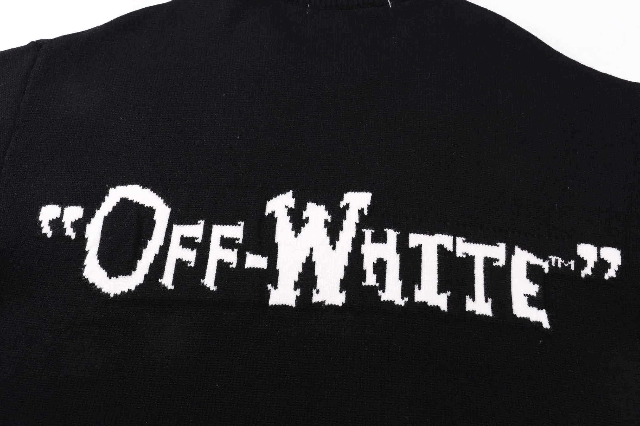 Logo Jacquard Wool Crew-Neck Sweater D20022160 — view 5