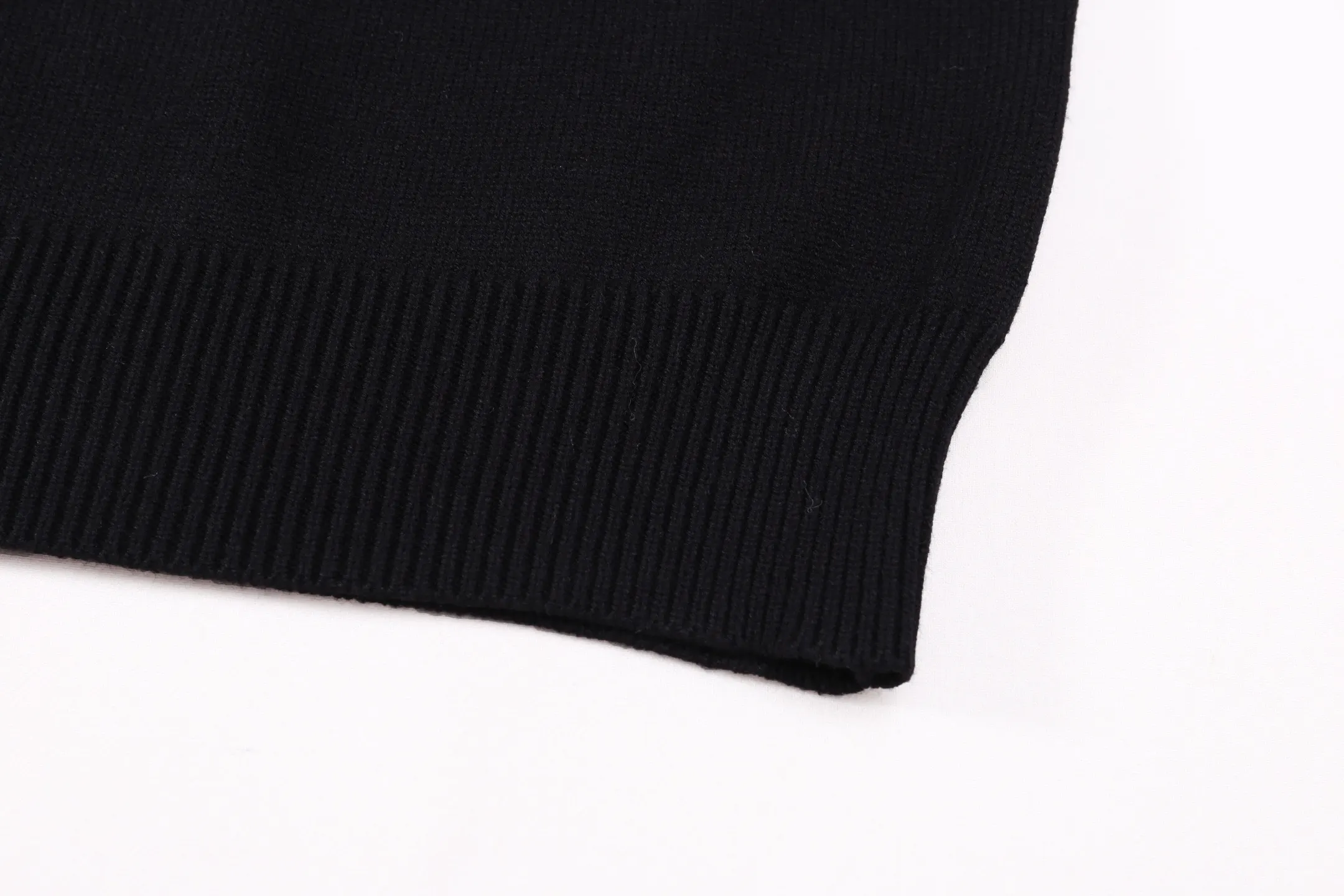 Logo Jacquard Wool Crew-Neck Sweater D20022160 — view 6