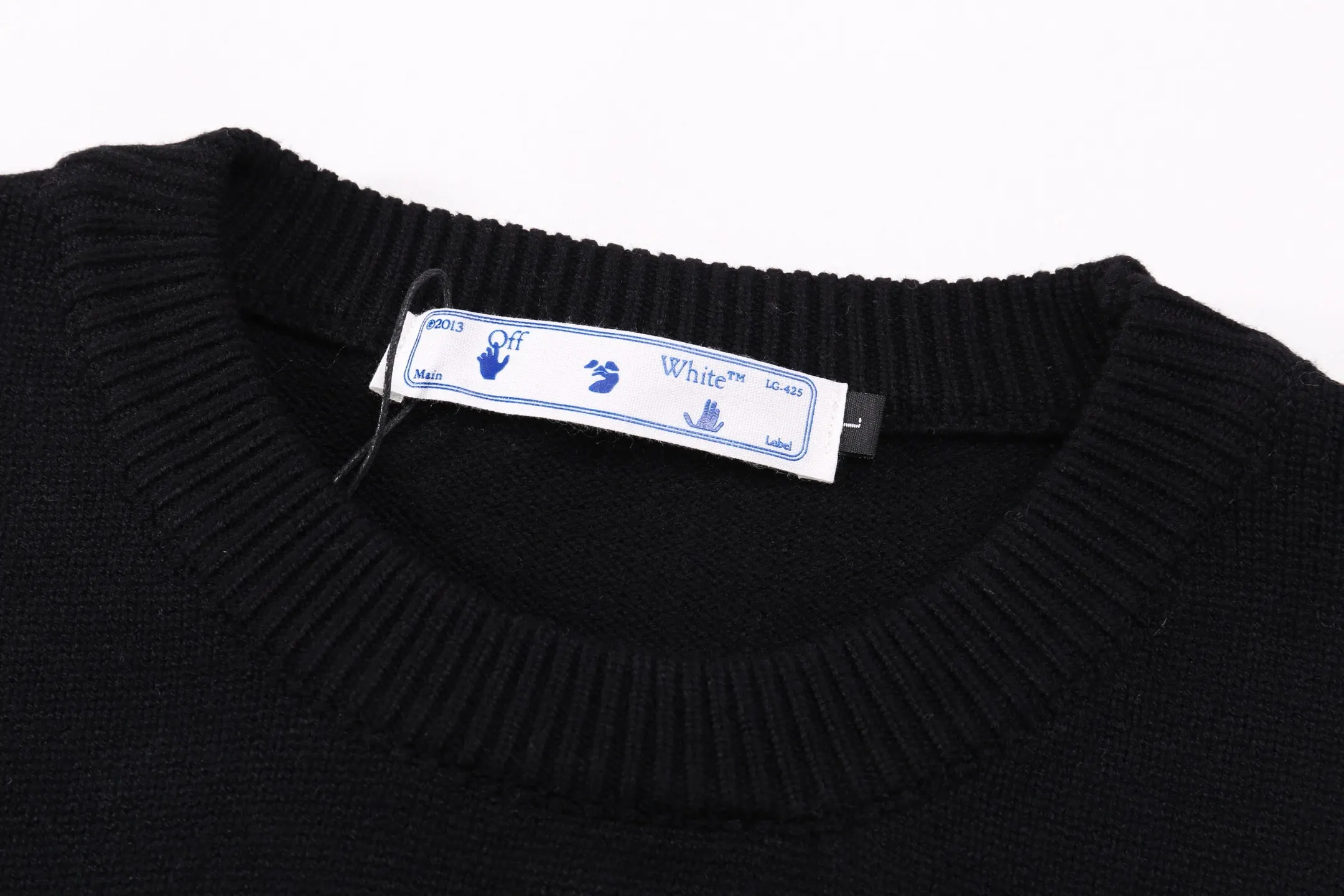 Logo Jacquard Wool Crew-Neck Sweater D20022160 — view 7