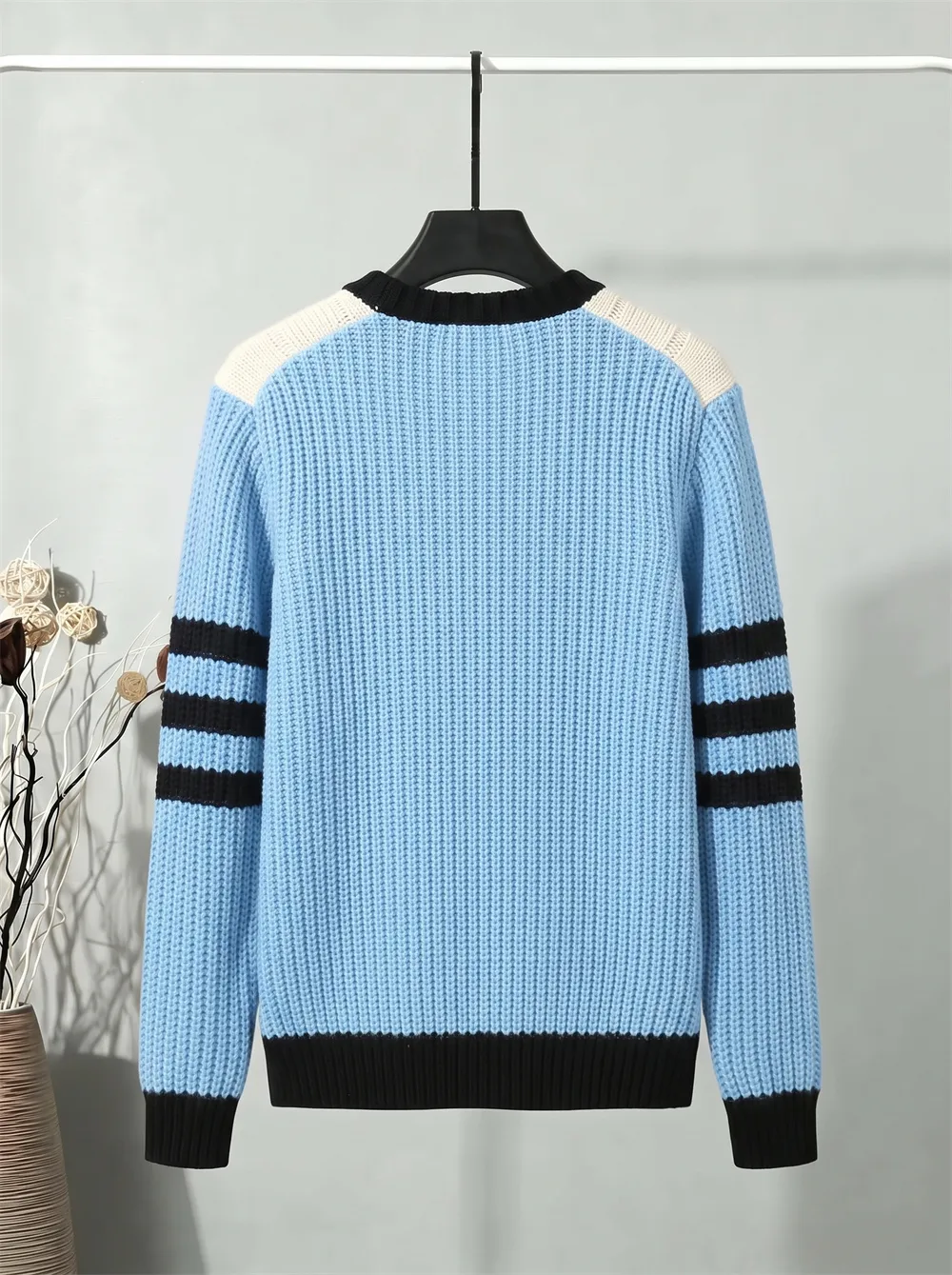 Gucci x adidas Cable-Knit Crew-Neck Sweater D20522128 — view 2