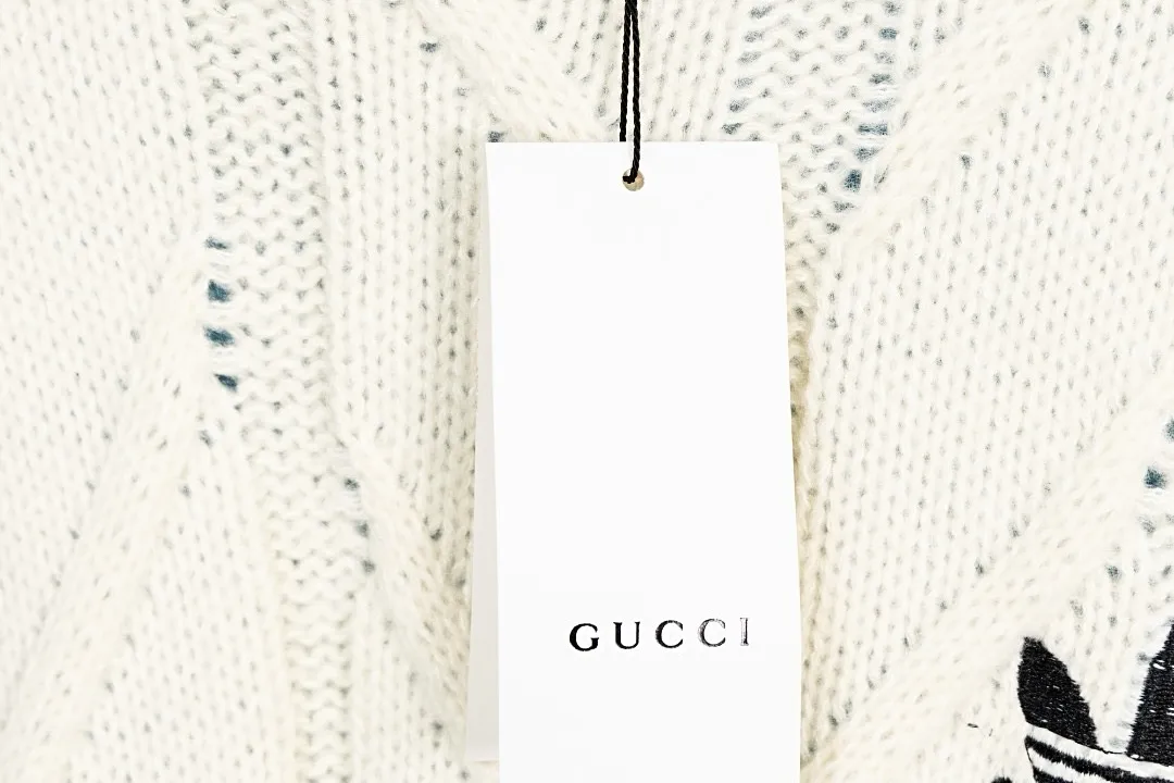 Gucci x adidas Cable-Knit Crew-Neck Sweater D20522128 — view 7