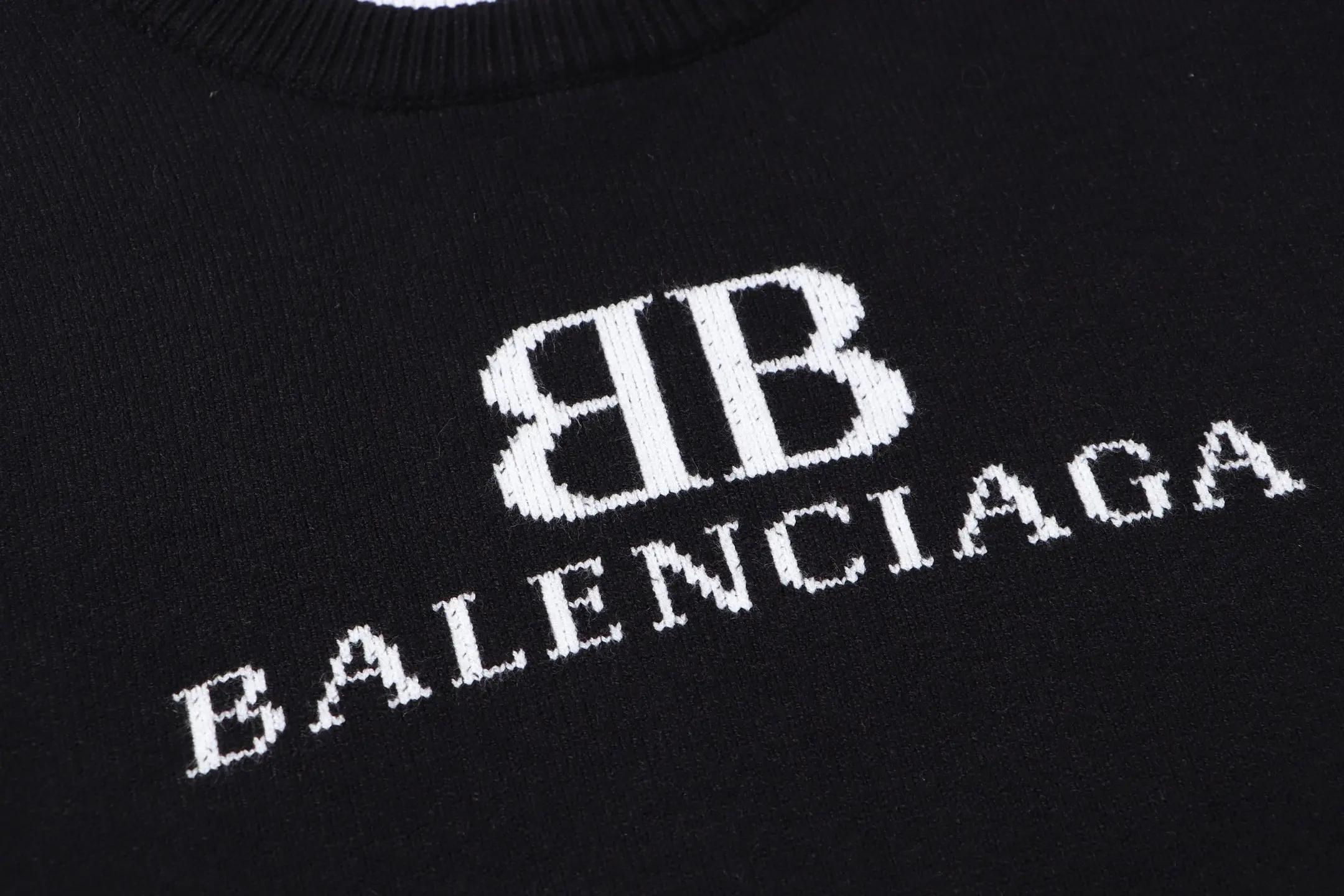 Logo Jacquard Crew-Neck Sweater D21022095 — view 4