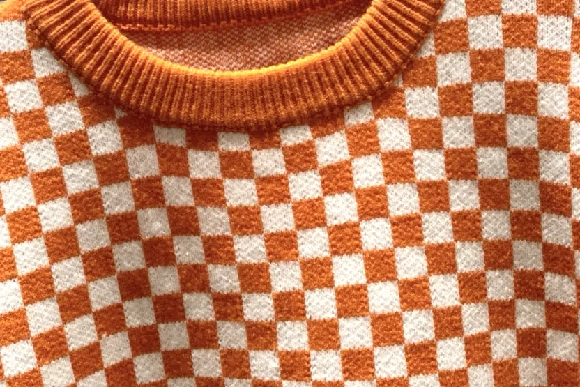 Checkerboard Jacquard Crew-Neck Sweater D21022152 — view 3