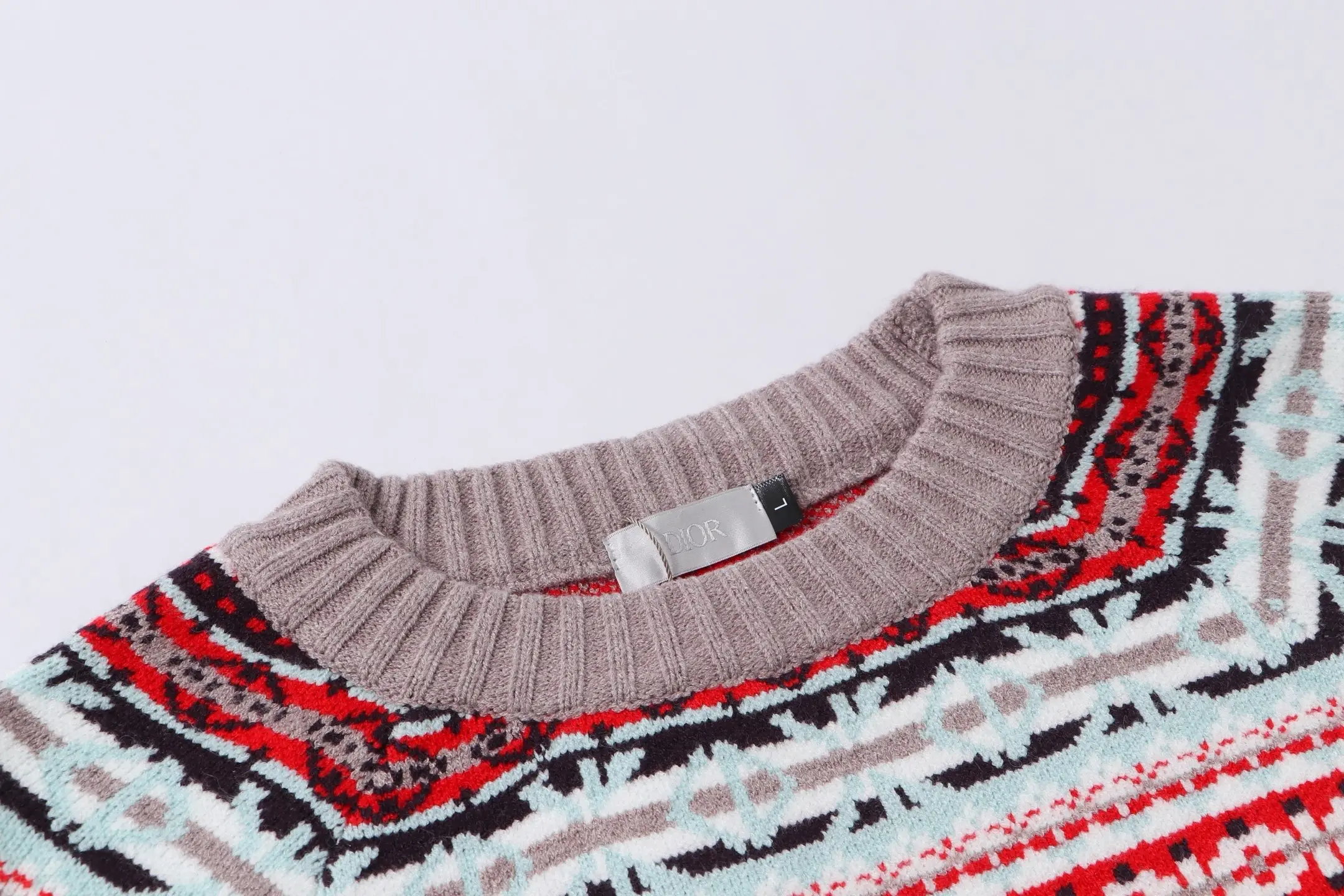 Fair Isle Intarsia Crew-Neck Sweater D21022076 — view 3