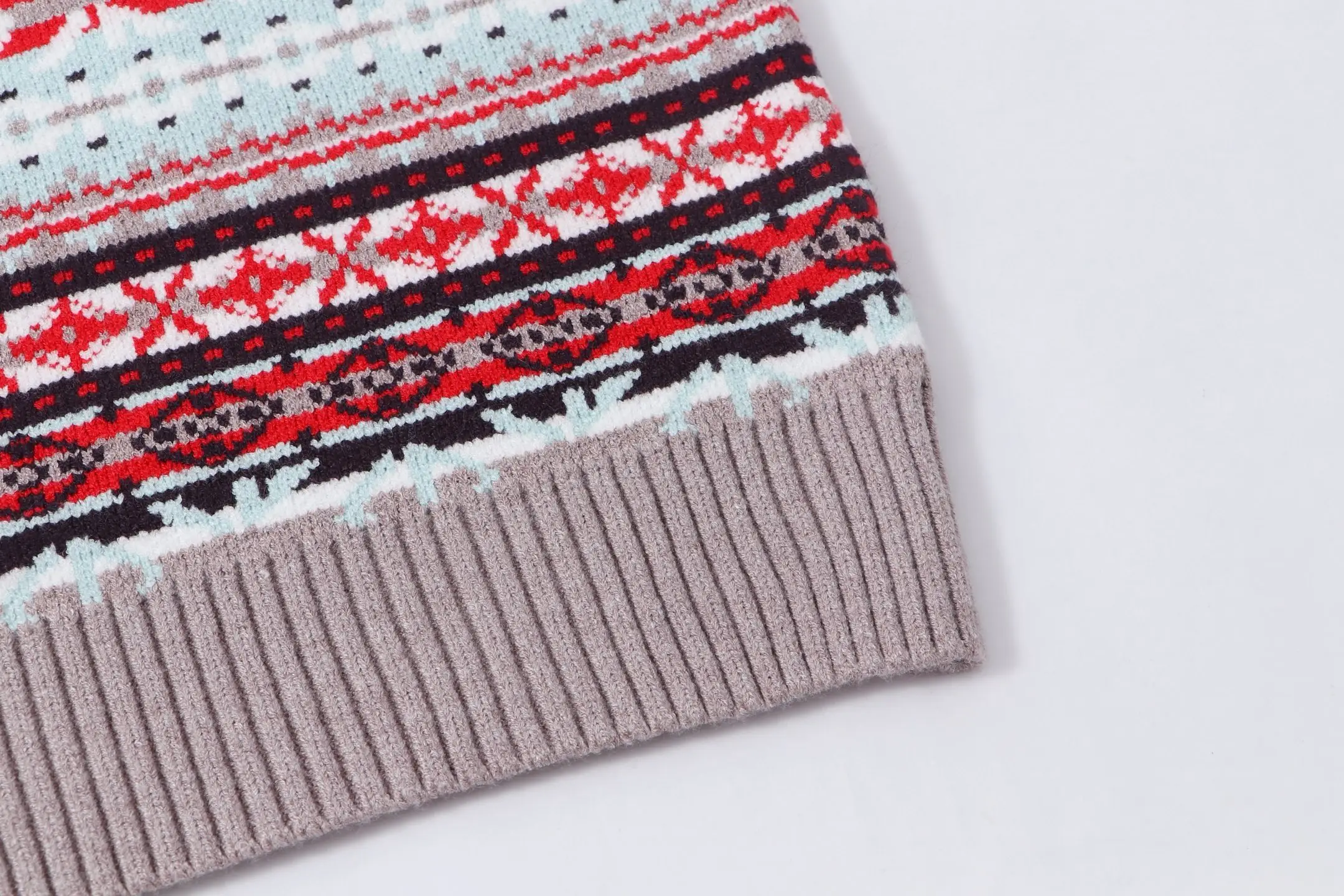 Fair Isle Intarsia Crew-Neck Sweater D21022076 — view 6