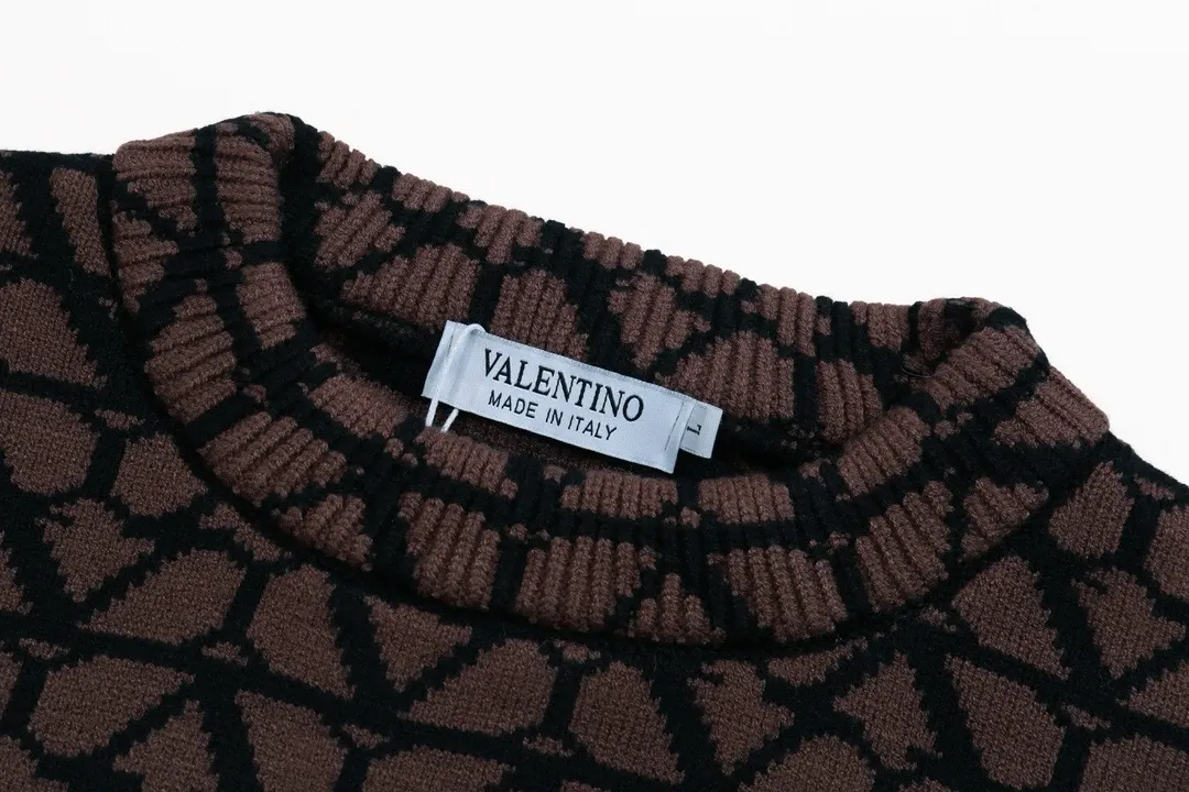 V-Logo Monogram Jacquard Crew-Neck Sweater D21022105 — view 3