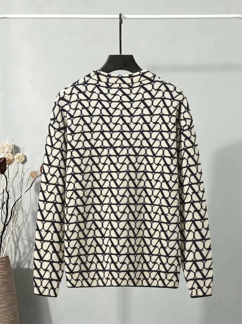 V-Logo Monogram Jacquard Crew-Neck Sweater D21022104 — view 2
