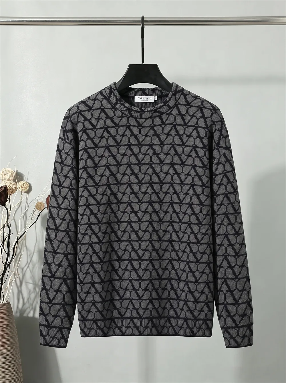 V-Logo Monogram Jacquard Crew-Neck Sweater D21022106
