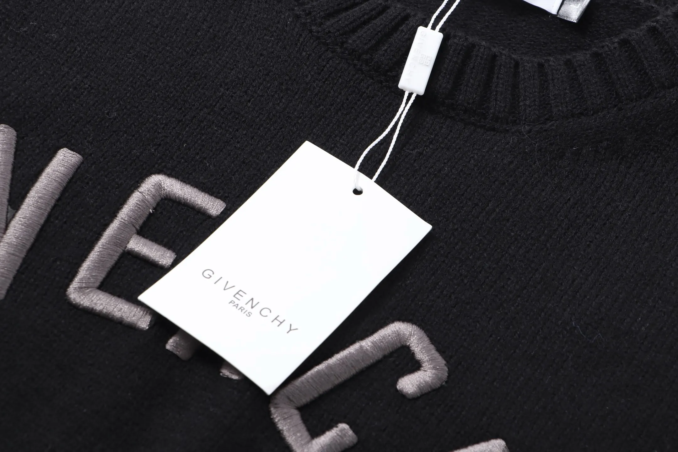 Givenchy Logo Embroidered Crew-Neck Sweater D22022101 — view 4