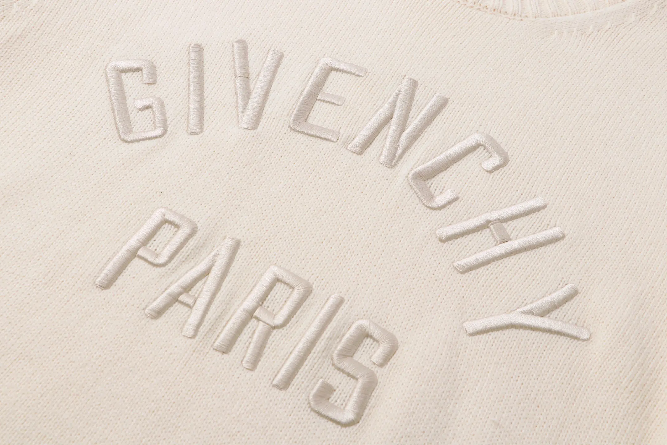 Logo-Embroidered Crew-Neck Sweater D22022100 — view 4