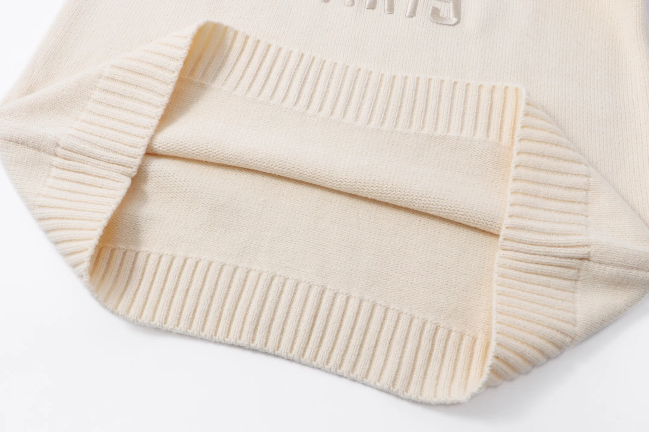 Logo-Embroidered Crew-Neck Sweater D22022100 — view 7