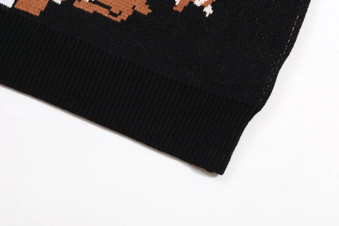Snow White Jacquard Crew-Neck Sweater D22022091 — view 4