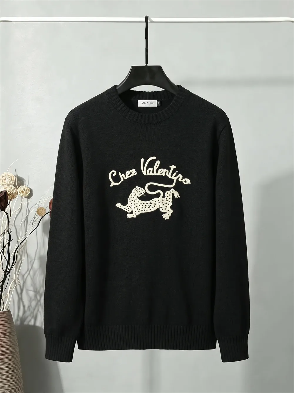 Leopard Logo Embroidered Crew-Neck Sweater D22022109