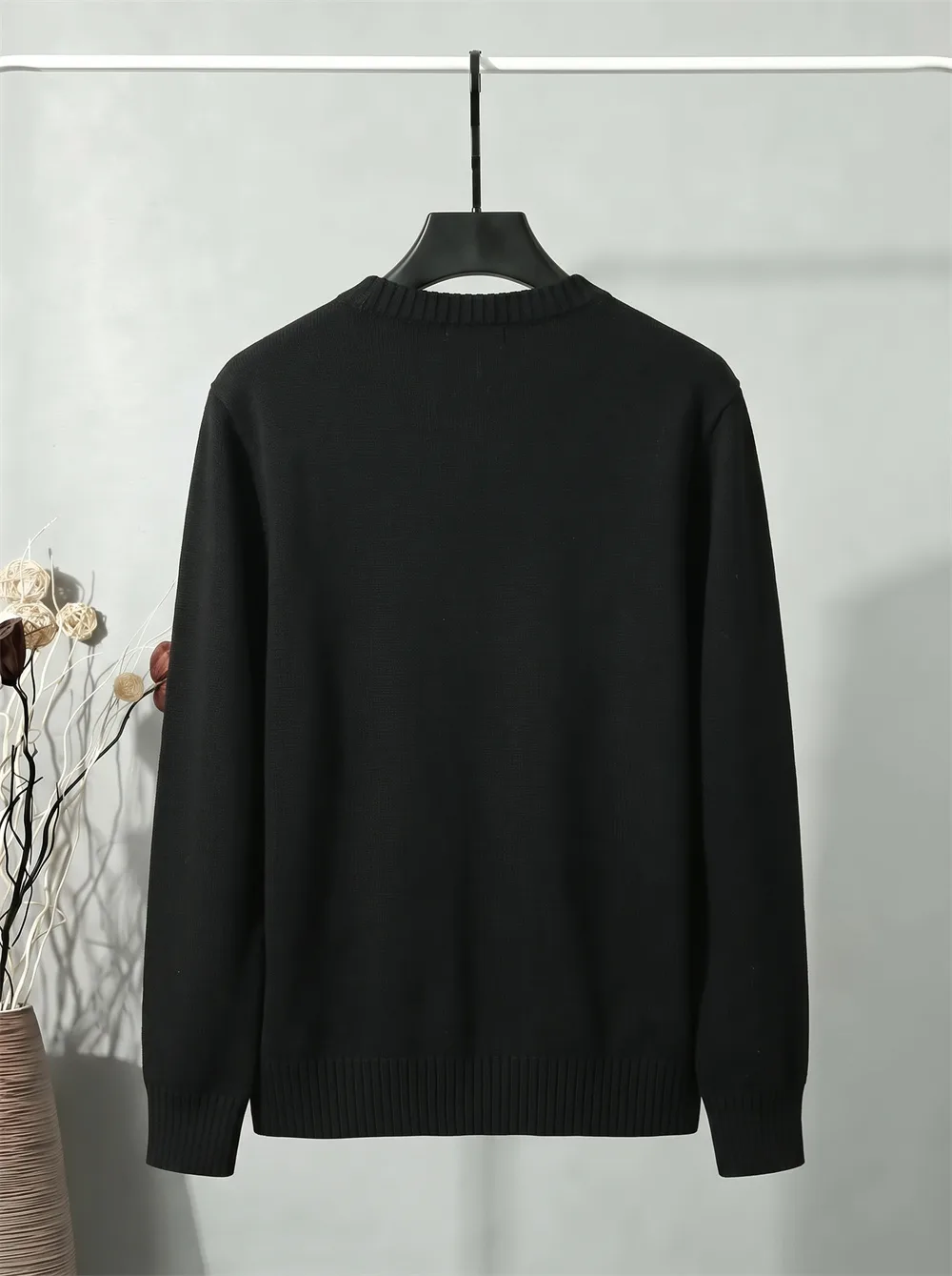 Leopard Logo Embroidered Crew-Neck Sweater D22022109 — view 2