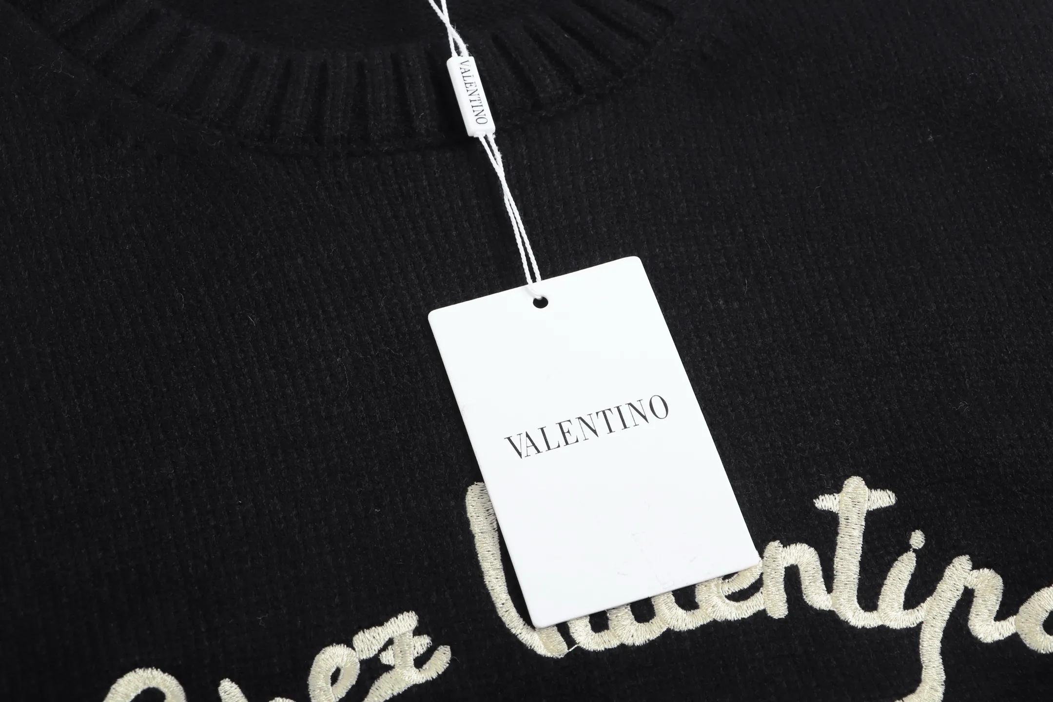 Leopard Logo Embroidered Crew-Neck Sweater D22022109 — view 4