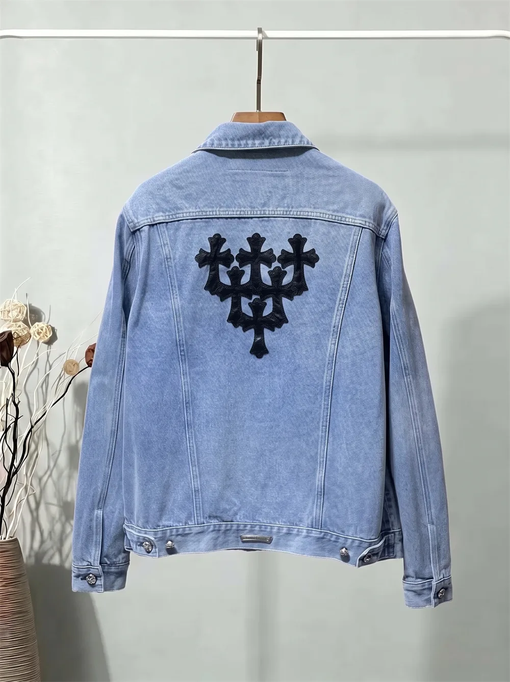 Embroidered Leather Patch Denim Jacket D25022161 — view 2
