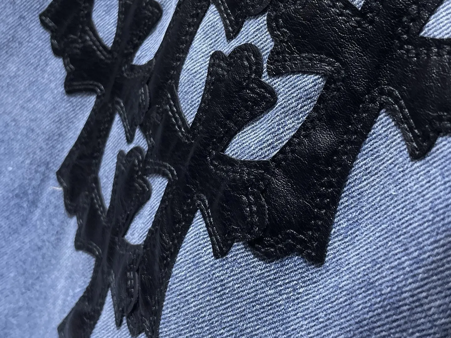 Embroidered Leather Patch Denim Jacket D25022161 — view 3