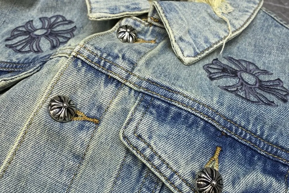 Embroidered Distressed Denim Jacket D25022164 — view 4