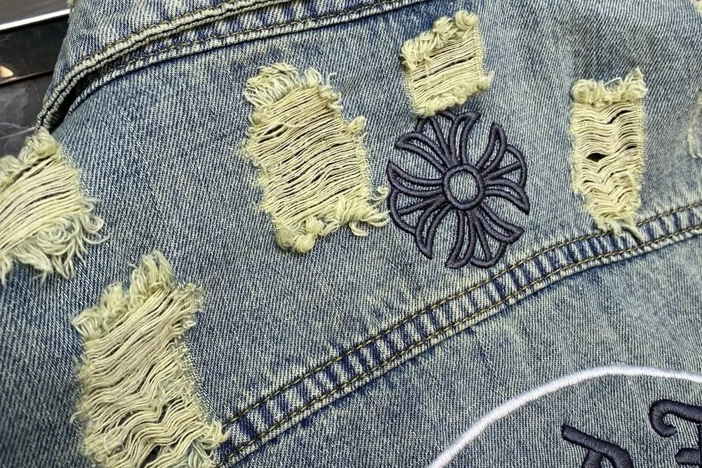 Embroidered Distressed Denim Jacket D25022164 — view 6