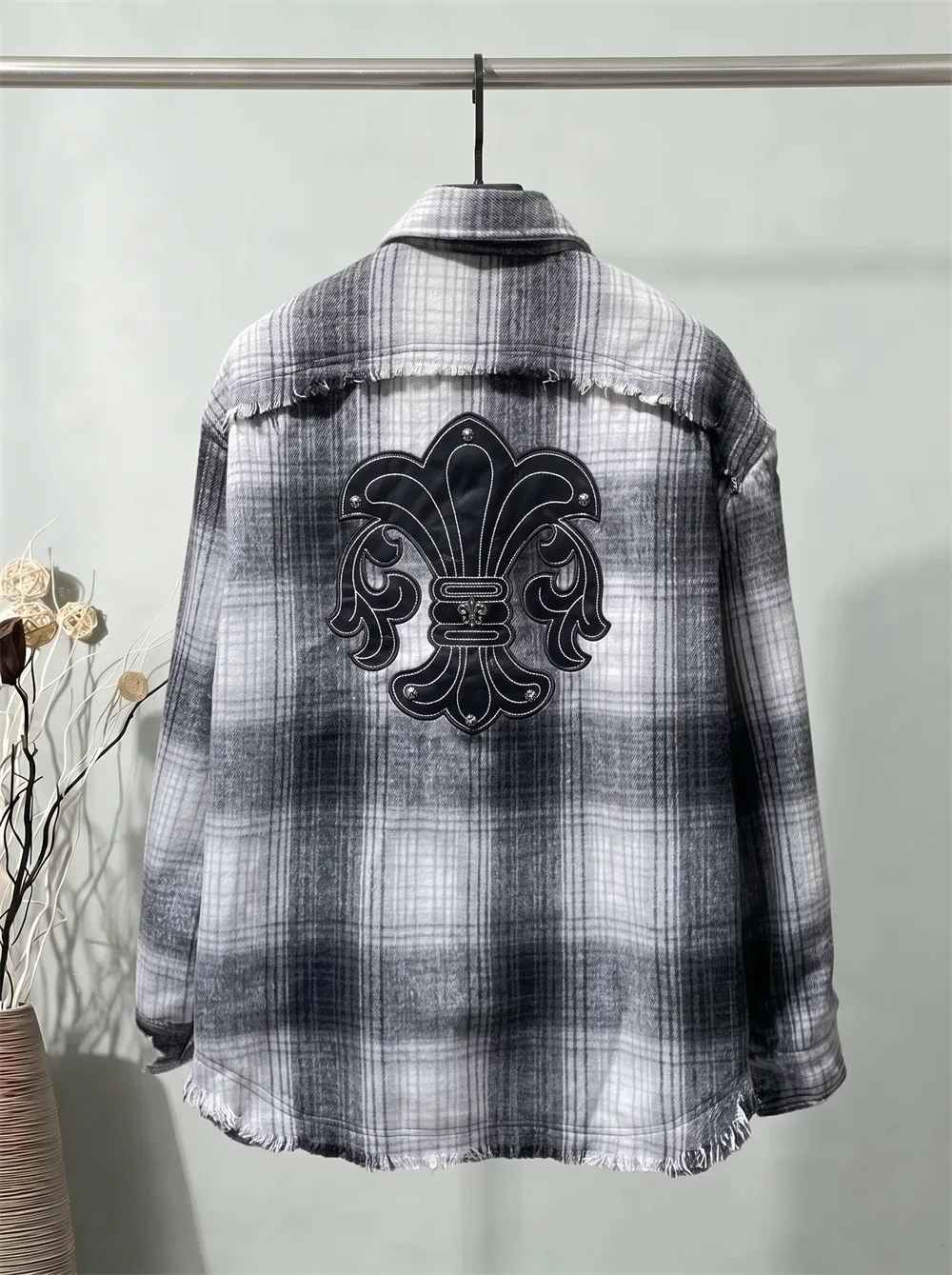 Cross Patch Frayed Plaid Wool-Blend Shirt D25022171 — view 2