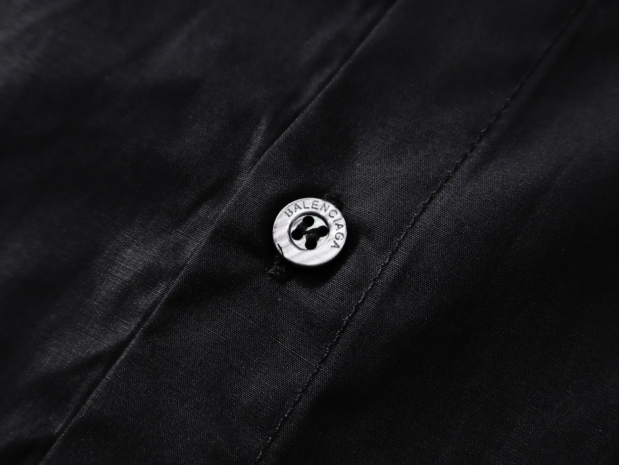 Logo Graphic Short-Sleeve Button-Down Shirt D16511284 — view 6