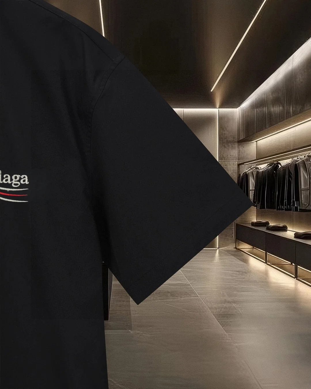 Logo-Embroidered Short-Sleeve Shirt D17511296 — view 7