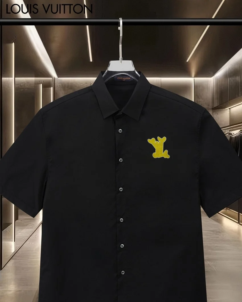 Logo-Embroidered Short-Sleeve Shirt D17511326 — view 3