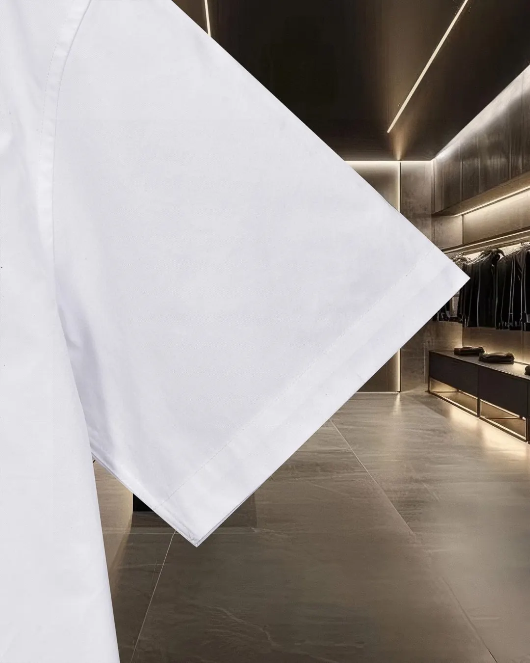 Logo-Embroidered Short-Sleeve Shirt D17511299 — view 8