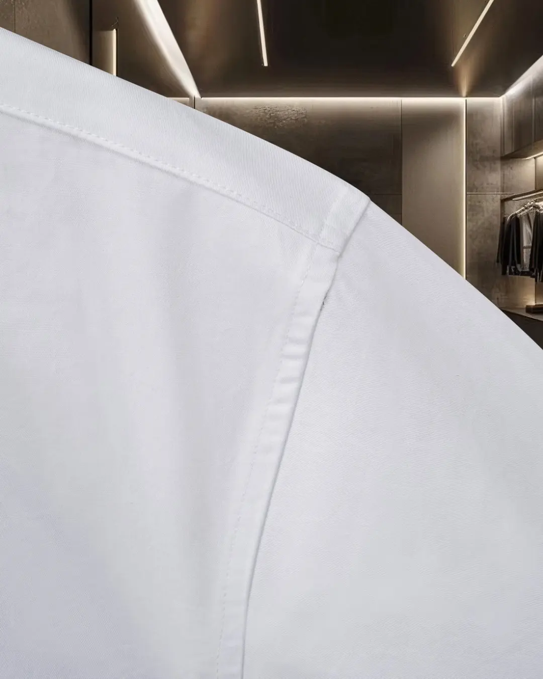 Logo Embroidered Short-Sleeve Shirt D17511327 — view 9