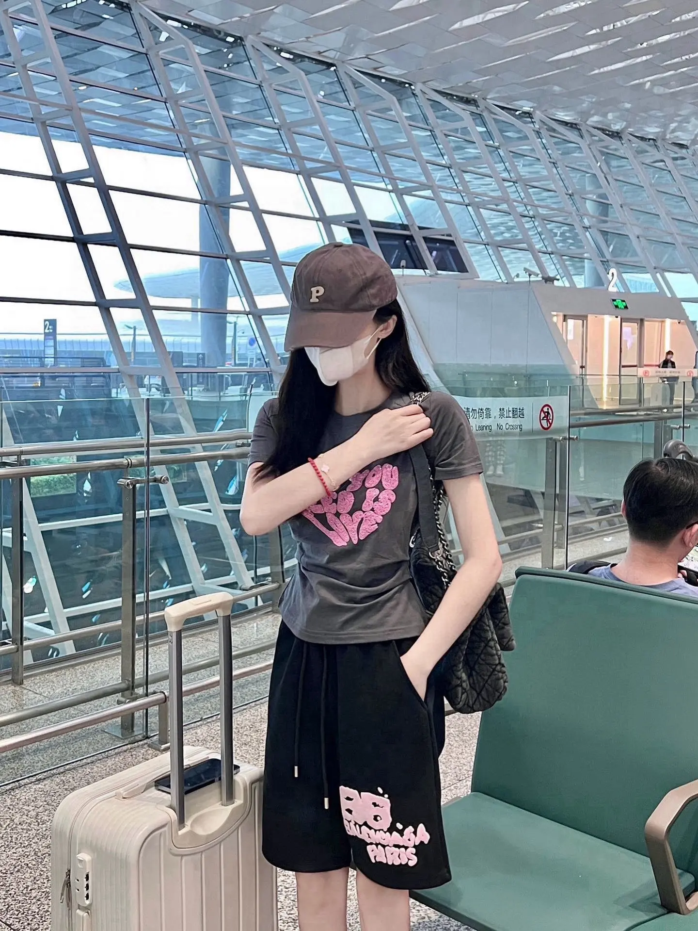 Graffiti Logo Print Cotton Shorts D12511261 — view 6
